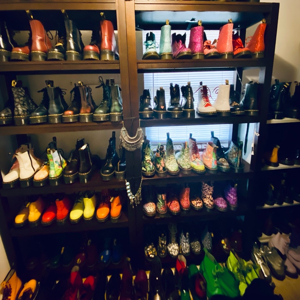 CHECK OUT MY SECOND CLOSET @VRGAMEOS